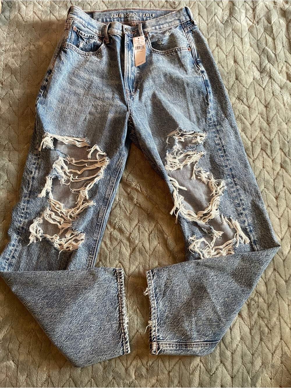 Women’s American Eagle Distressed Jeans Both Size 6!